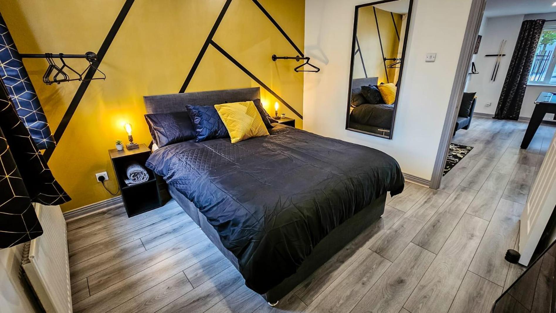 Modern City Centre Apartment ベルファスト エクステリア 写真